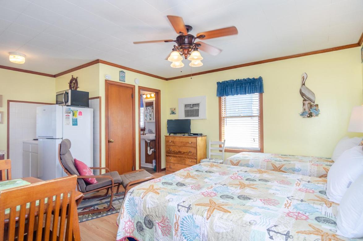 קיור ביץ' The Pelican Hidden Treasure Inn Room 2 By Bryant Real Estate מראה חיצוני תמונה